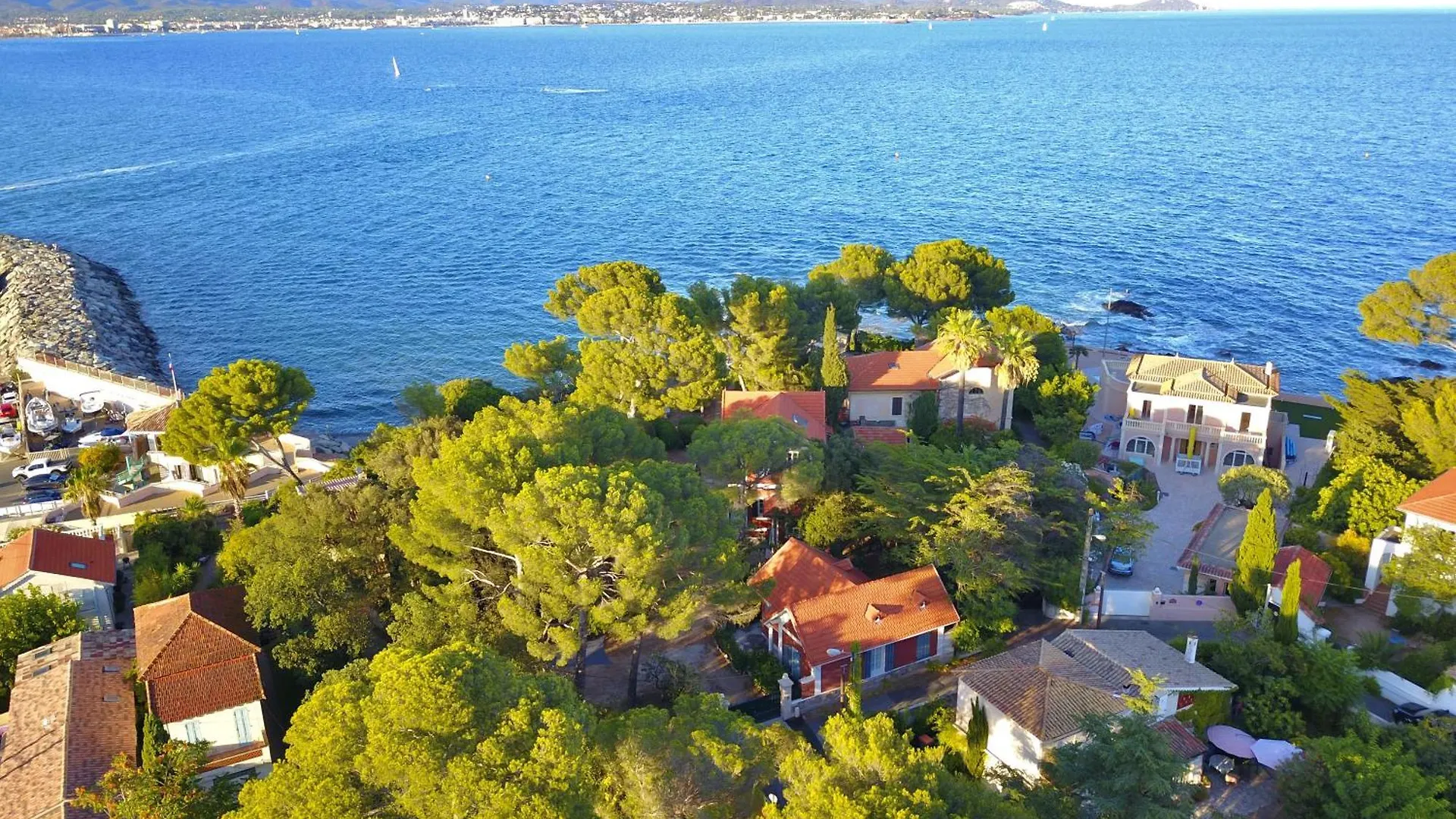 Unique Appartement Pieds Dans L'Eau Frejus France